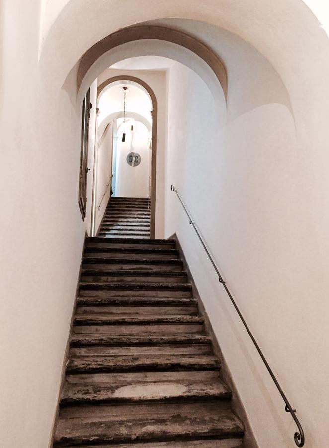 Palazzo Mari Suite & Rooms B&B Монтеваркі Екстер'єр фото